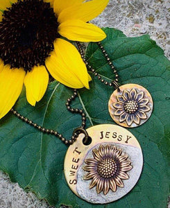 Sweet Jessy Sunflower Necklace thesweetjessyproject jessy-scarpone